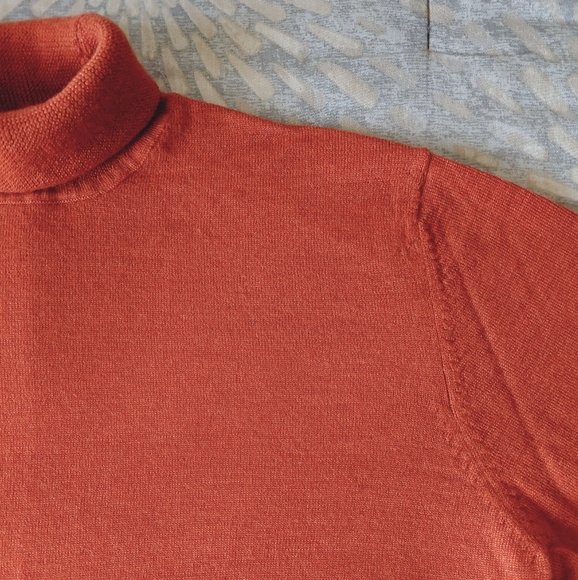Fine Italian Merino wool turtle neck sweater size PL. - Picture 3 of 9
